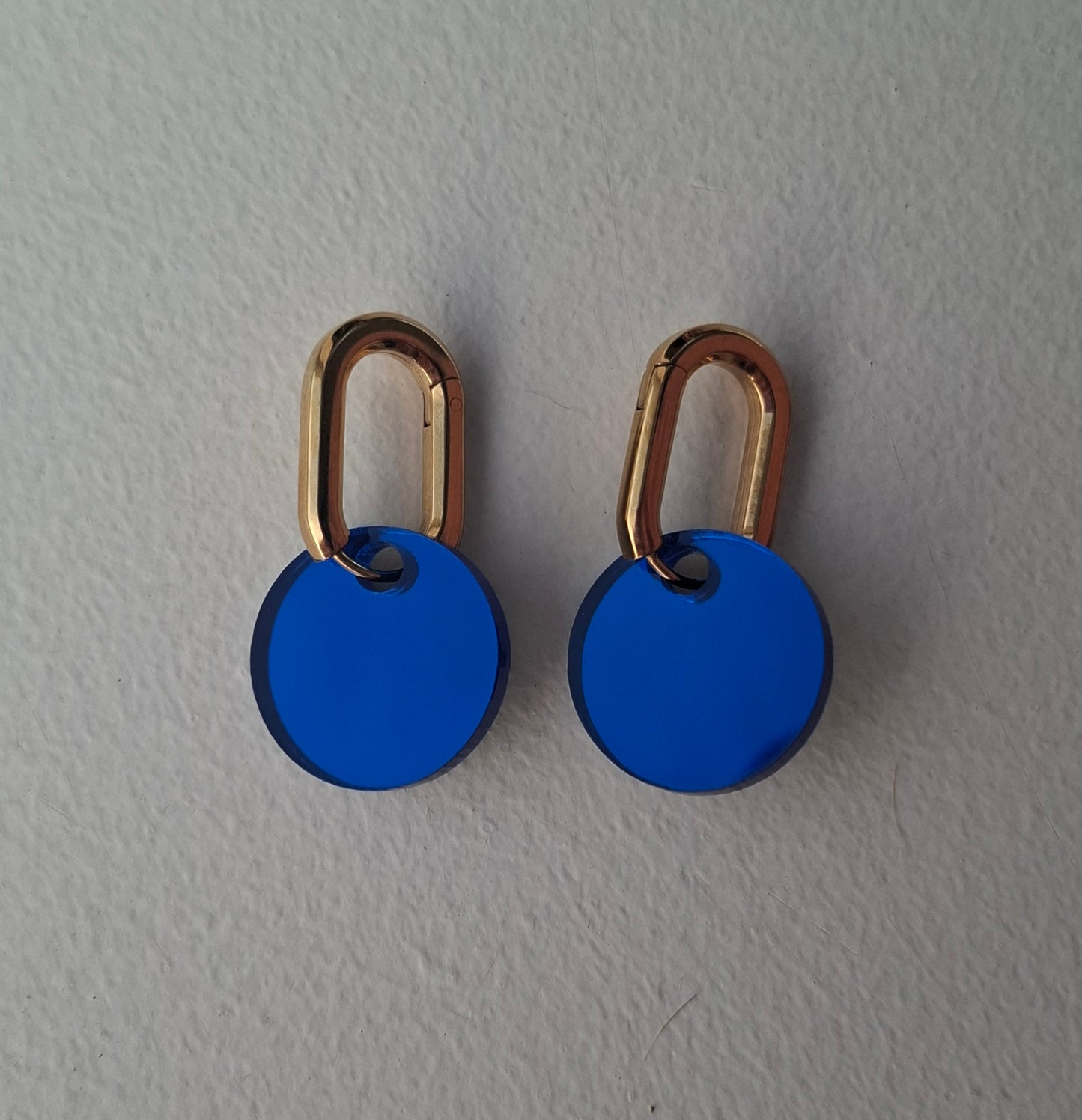 "Sophie" blue