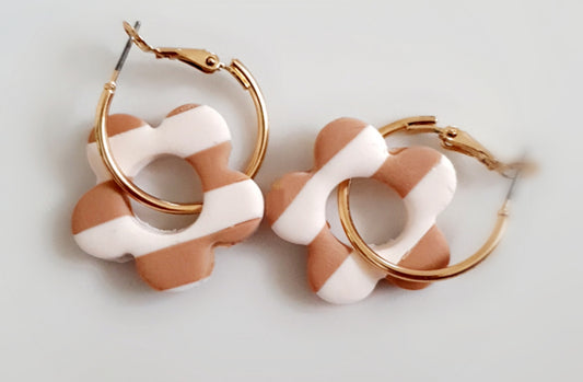 " Roisín" tan and white ( leave colour of hoop you want in order notes)gold or silver