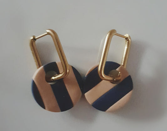 "Eibhí" navy and tan